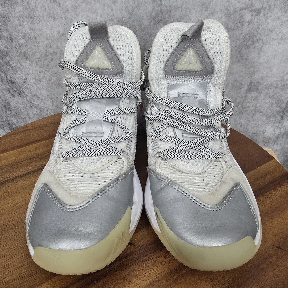 Adidas Pro Boost Mid Basketball Shoes Boys 5.5‎ White Silver Sneakers FW9511